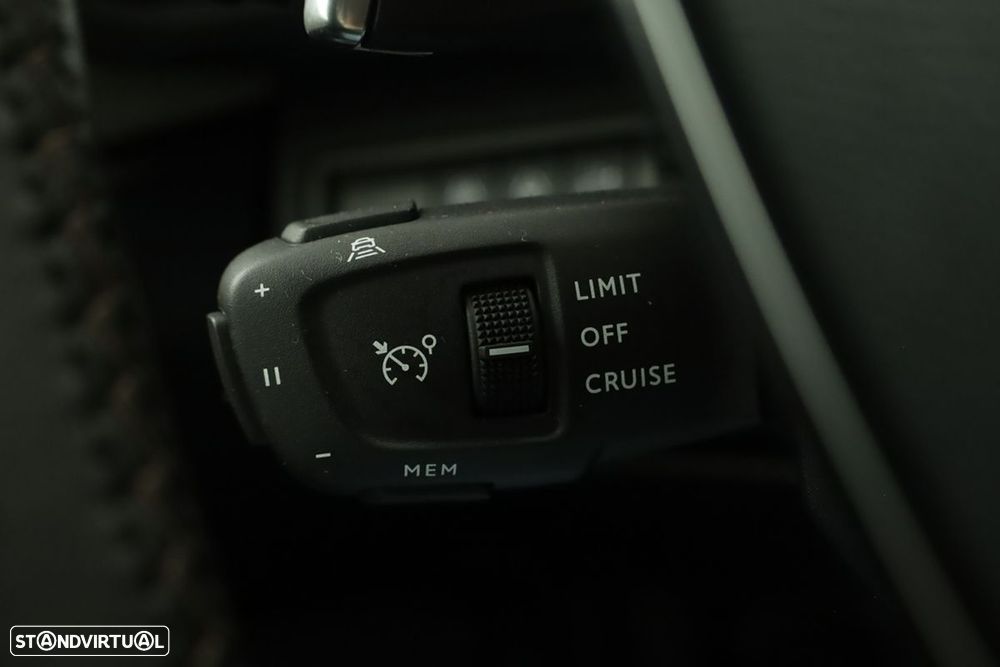 Peugeot 3008 1.2 Hybrid GT e-DCS6 - 18
