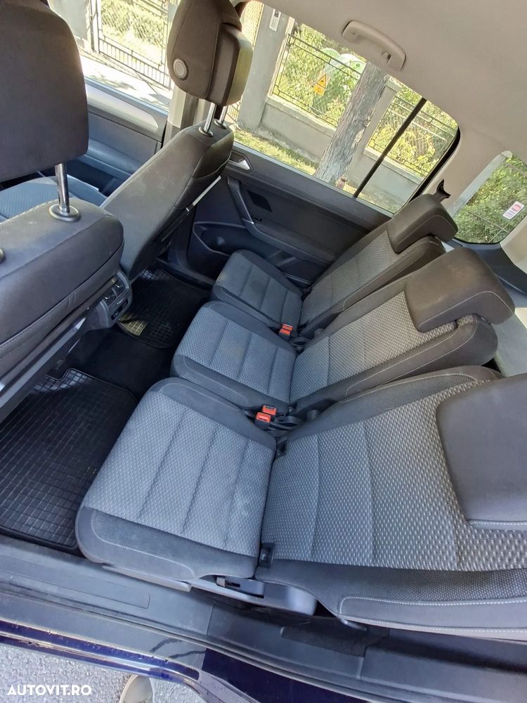 Volkswagen Touran 2.0 TDI EVO DSG Comfortline - 10