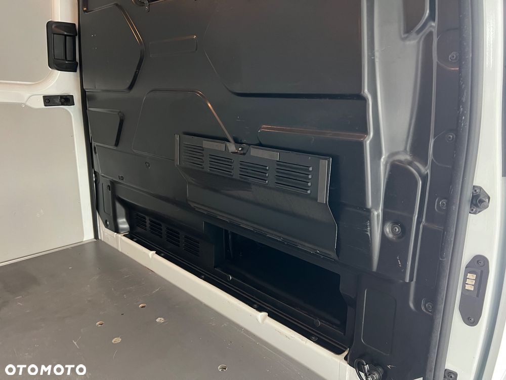 Ford Transit Custom - 19