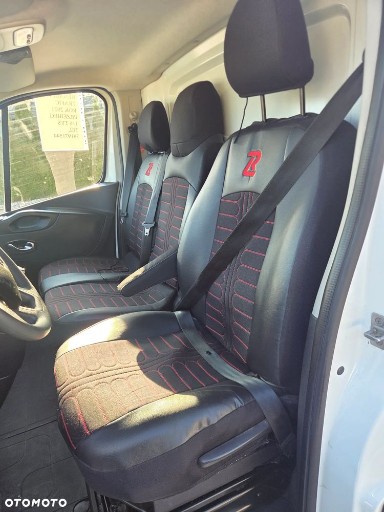Renault Trafic - 11