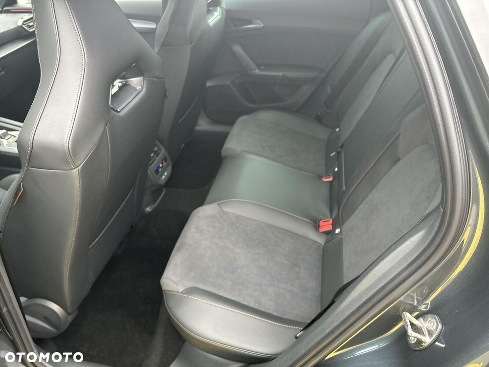 Cupra Formentor 1.5 eTSI mHEV DSG - 16