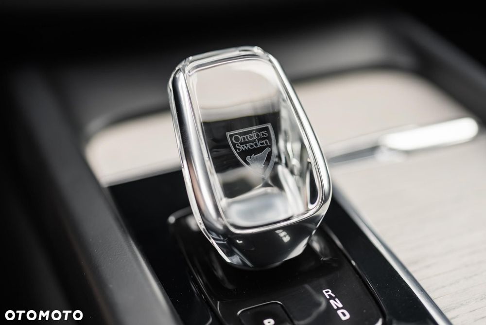 Volvo XC 60 B6 B AWD Ultimate Dark - 31