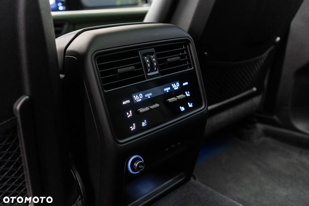 Porsche Cayenne Turbo E-Hybrid PHEV - 31