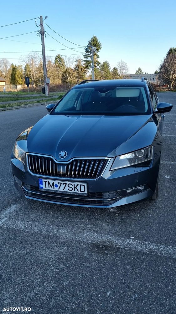 Skoda Superb 2.0 TDI DSG Ambition - 1