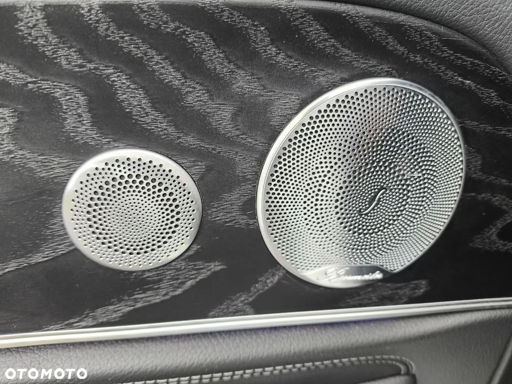 Mercedes-Benz Klasa E 400 d 4-Matic 9G-TRONIC - 33