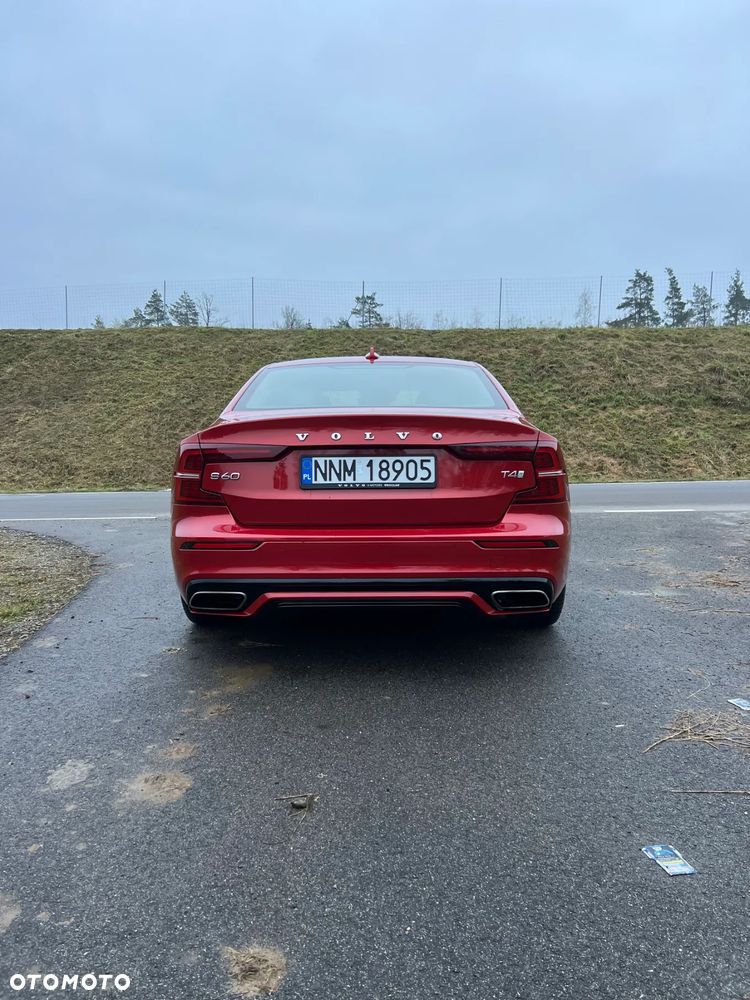 Volvo S60 T4 R-Design - 5