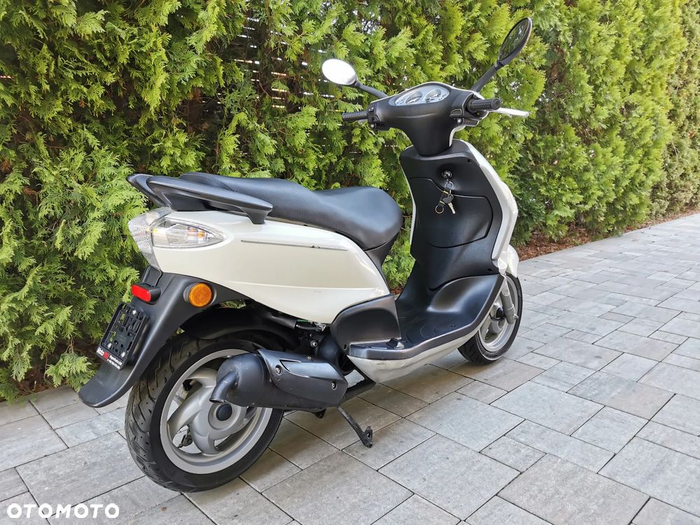 Piaggio FLY - 3