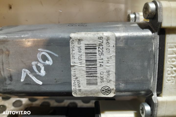 Motoras macara geam spate dreapta 1K0959703P Volkswagen VW Passat B6 - 2