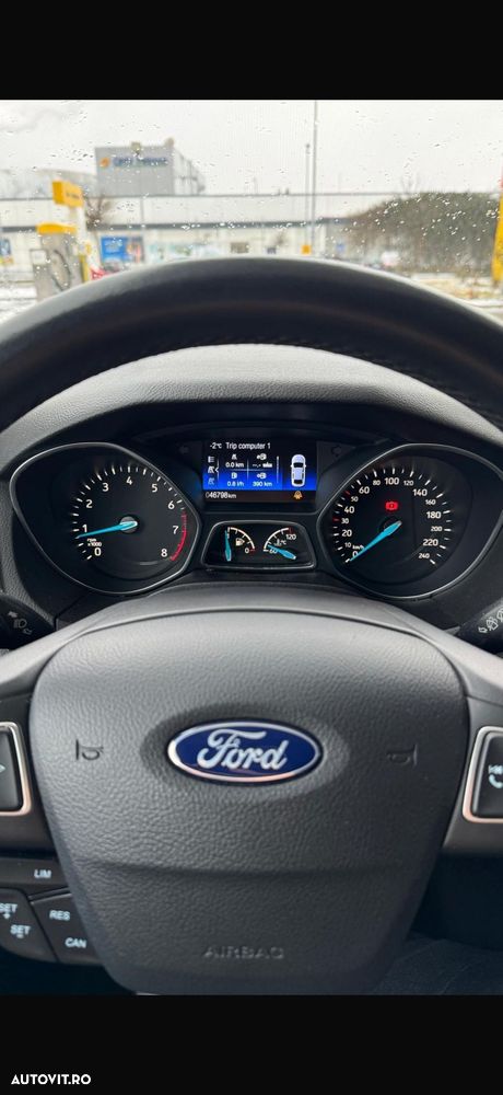 Ford Focus - 12