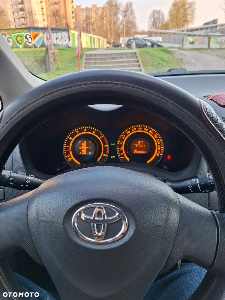 Toyota Auris 1.33 VVT-i Terra - 8