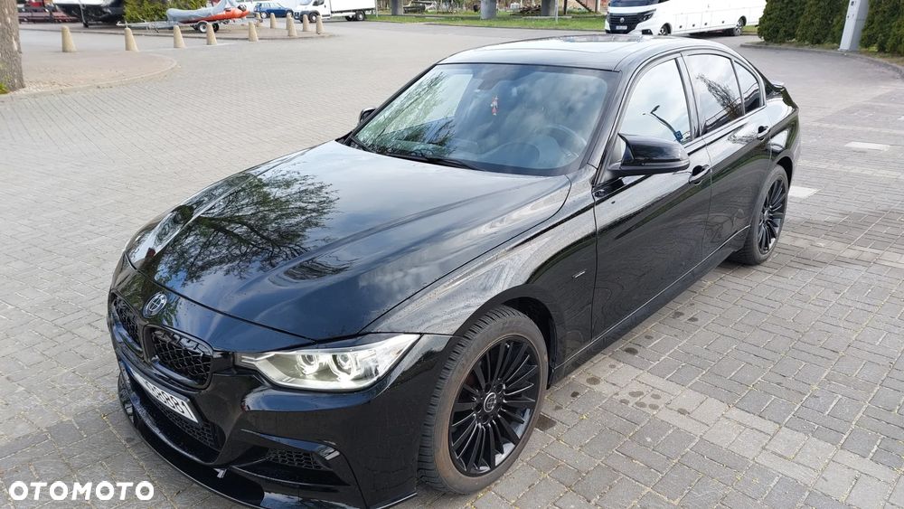 BMW Seria 3 328i xDrive Sport-Aut Luxury Line - 16