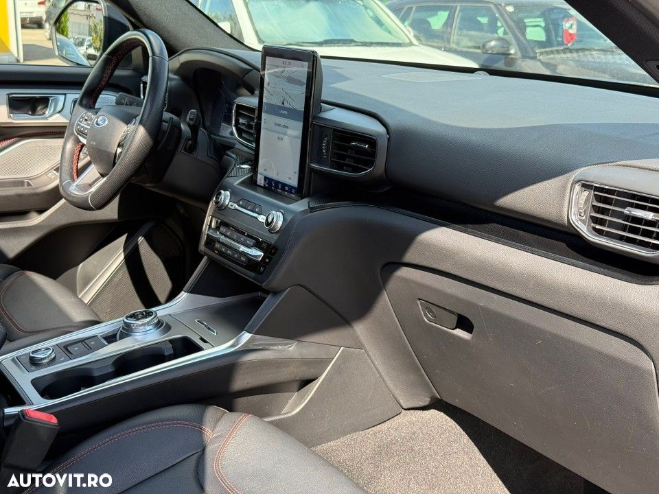 Ford Explorer 3.0 PHEV ST-Line - 19