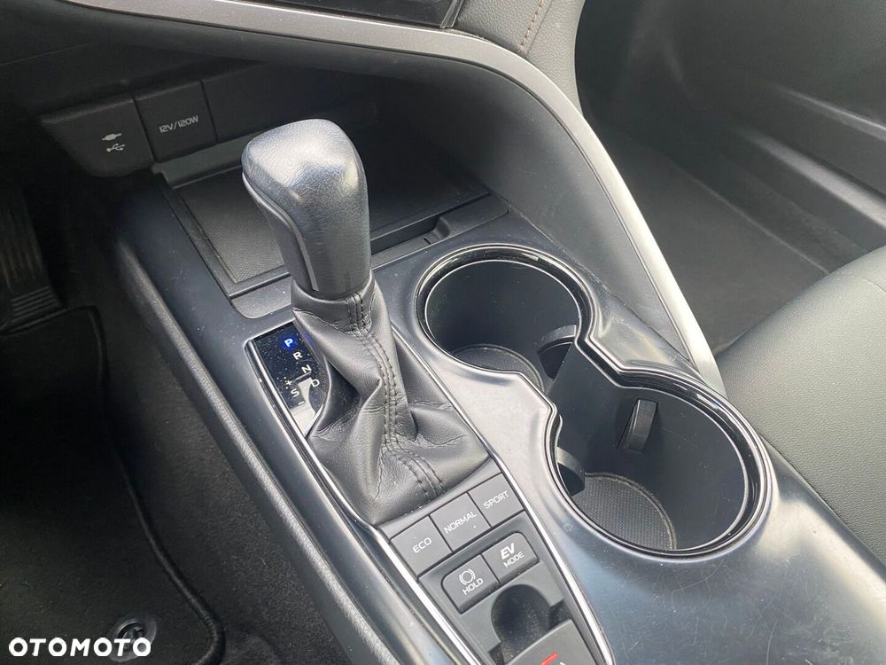 Toyota Camry 2.5 Hybrid Prestige CVT - 20