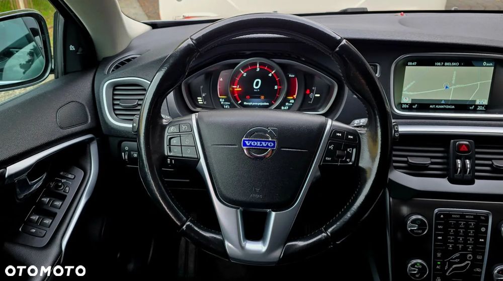 Volvo V40 D4 Summum - 18