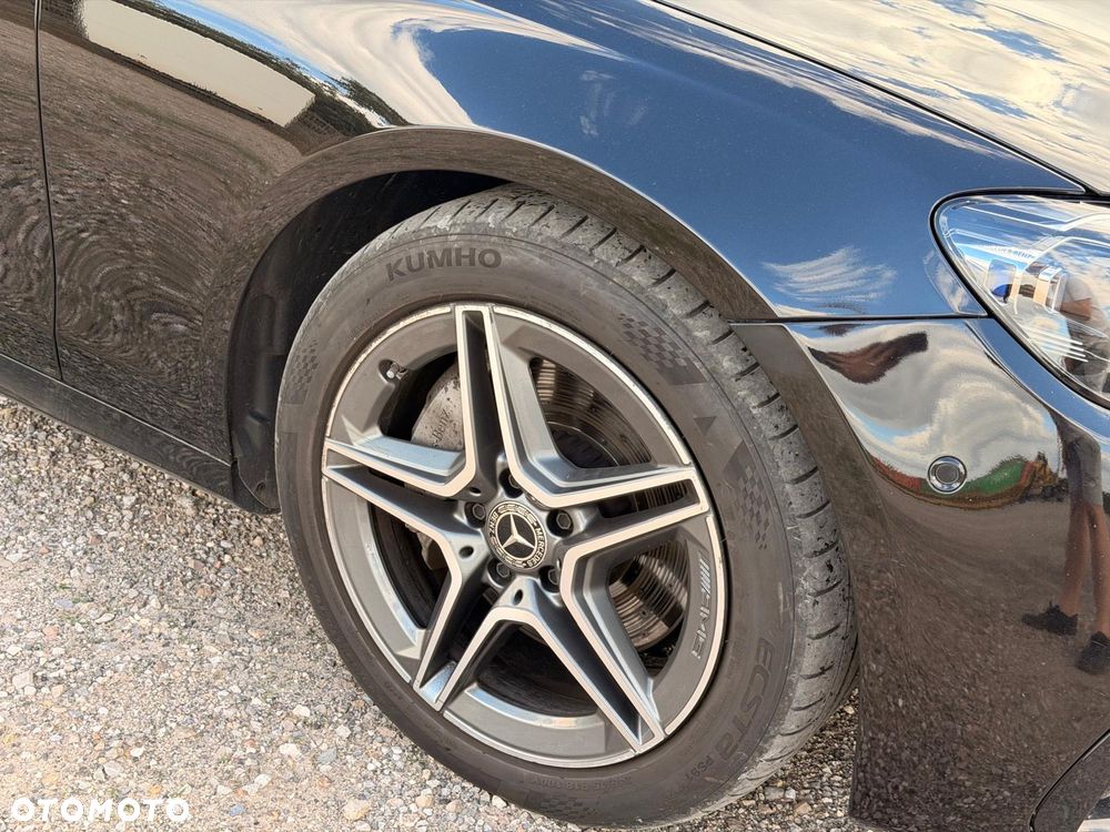 Mercedes-Benz Klasa E 220 d 4-Matic AMG/Avantgarde - 19
