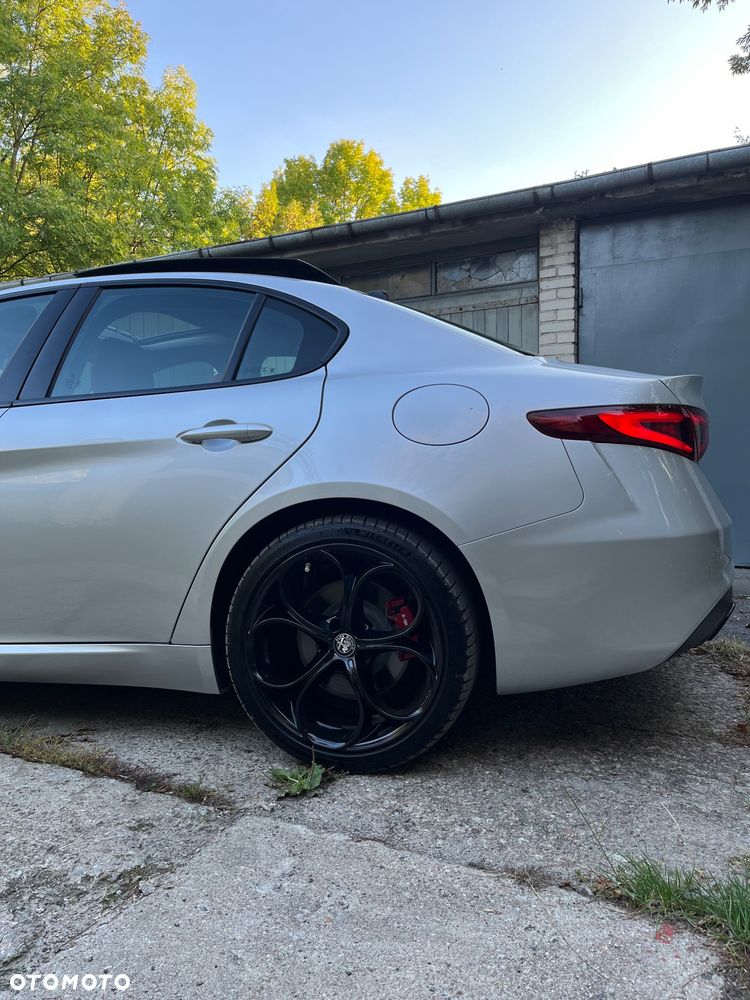 Alfa Romeo Giulia - 13