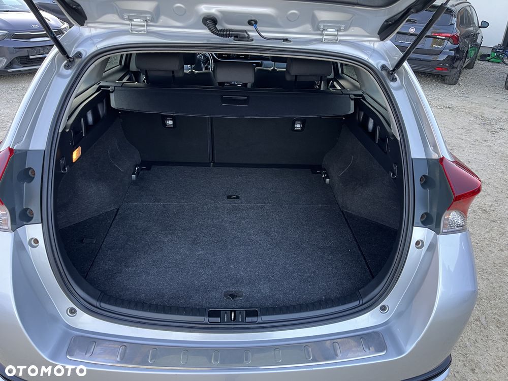 Toyota Auris - 12