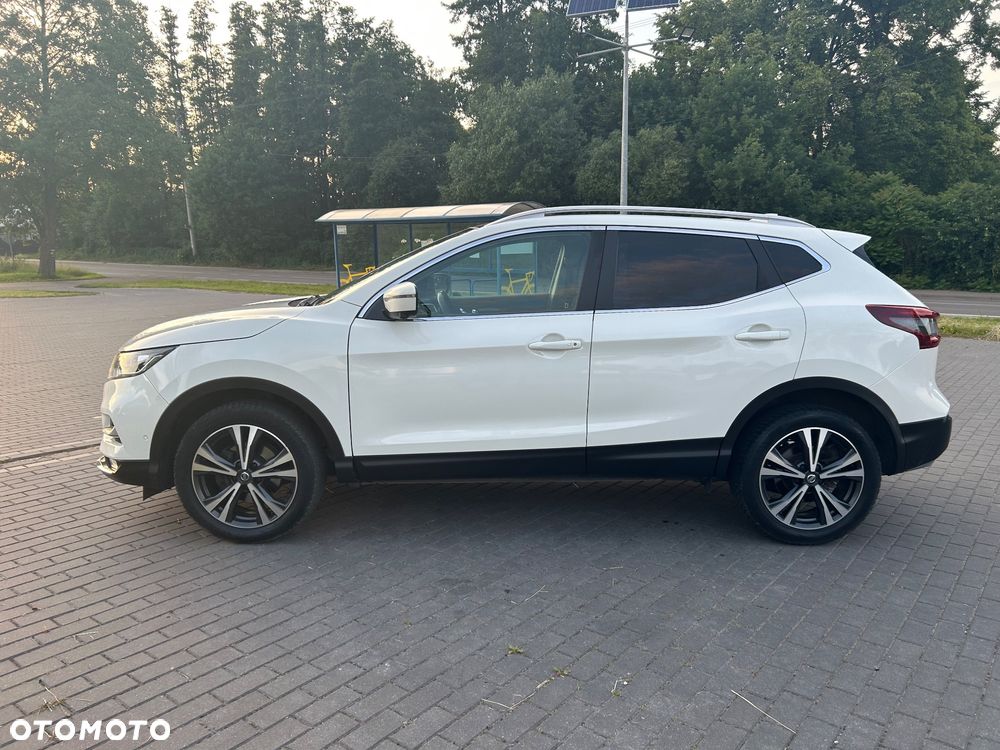 Nissan Qashqai 1.3 DIG-T N-Connecta DCT - 2
