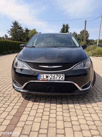 Chrysler Pacifica - 2