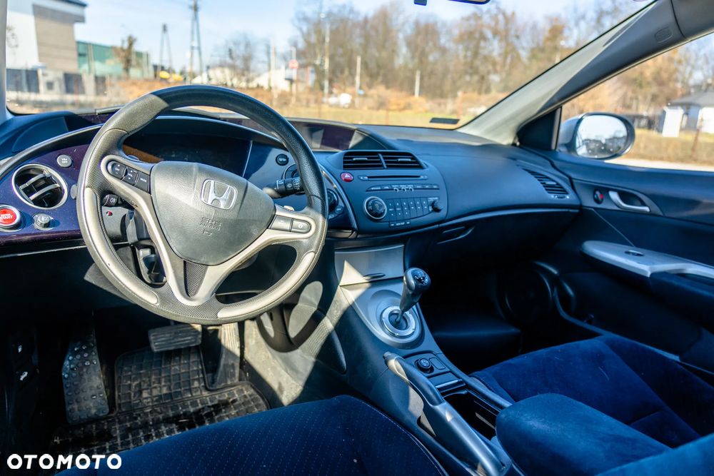 Honda Civic 1.8 Comfort - 12