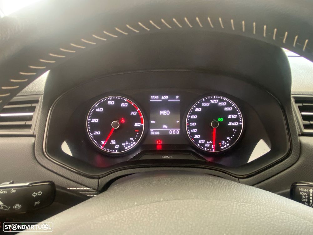 SEAT Arona 1.0 TSI Xcellence DSG - 17