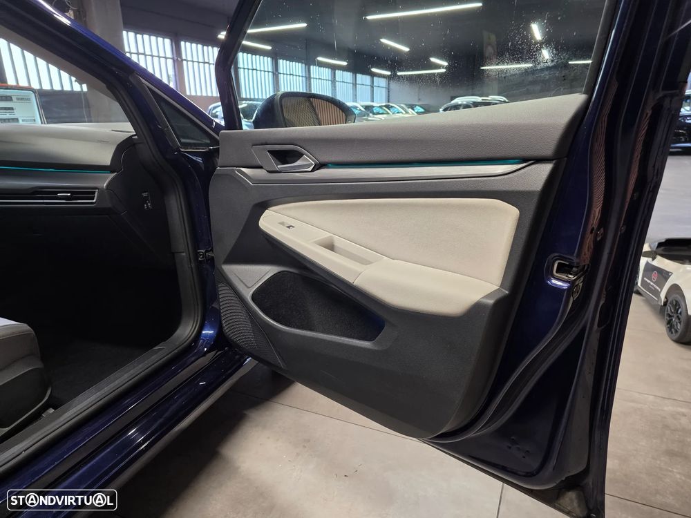 VW Golf 1.4 TSI e-Hybrid DSG - 23
