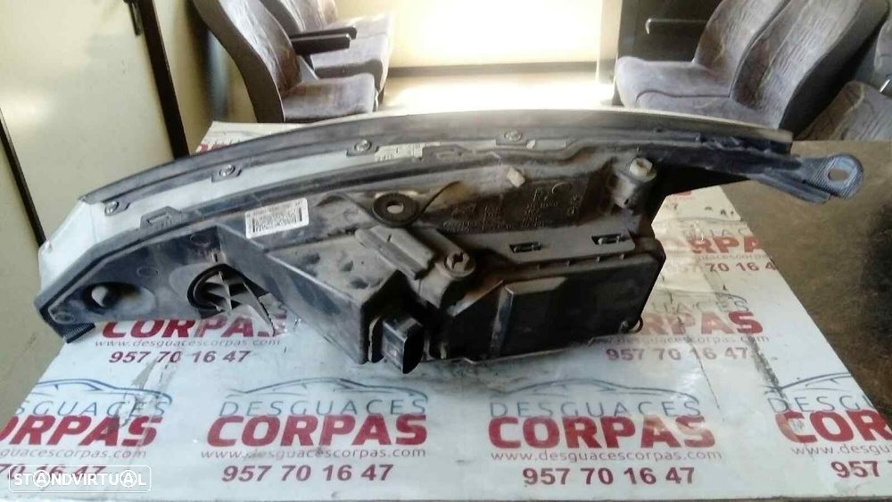 FAROL DIREITO FORD FOCUS 2003 -2M5113W029BE - 2