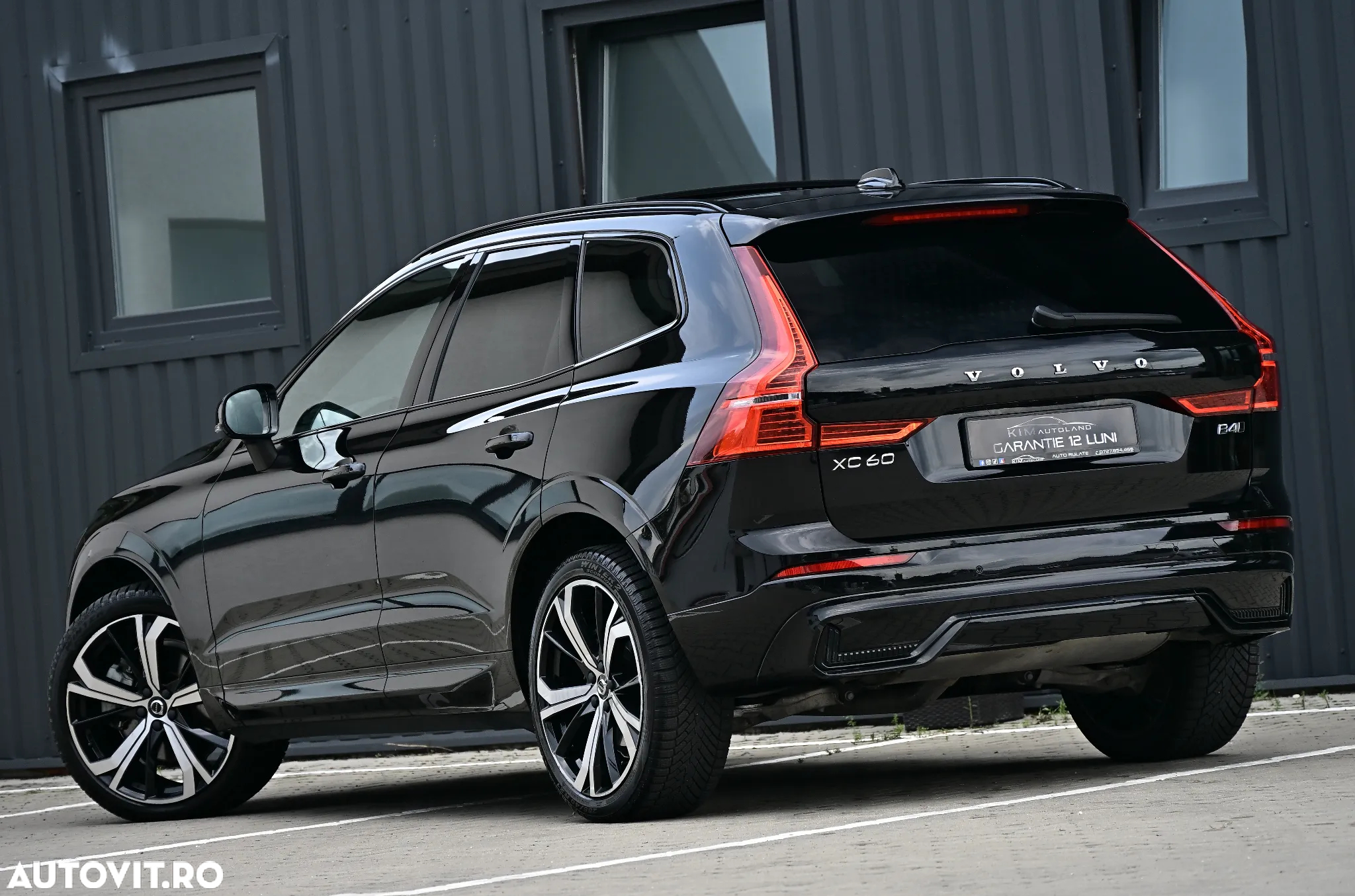 Volvo XC 60 B4 MHEV AT8 AWD R-Design - 5