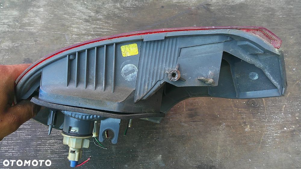 HONDA CIVIC VII 3D SPORT LAMPA TYLNA  PRAWA!! - 6