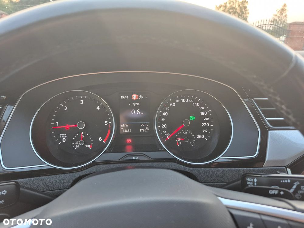Volkswagen Passat 2.0 TDI SCR Comfortline DSG - 18