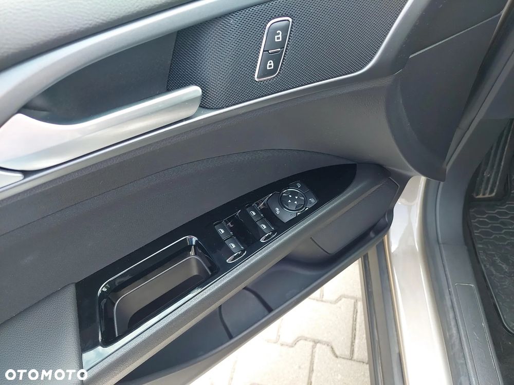 Ford Mondeo 2.0 TDCi Trend - 10