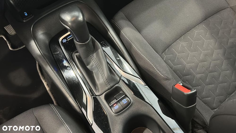 Toyota Corolla 1.8 Hybrid Comfort - 19