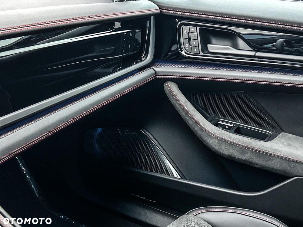 Porsche Panamera - 26