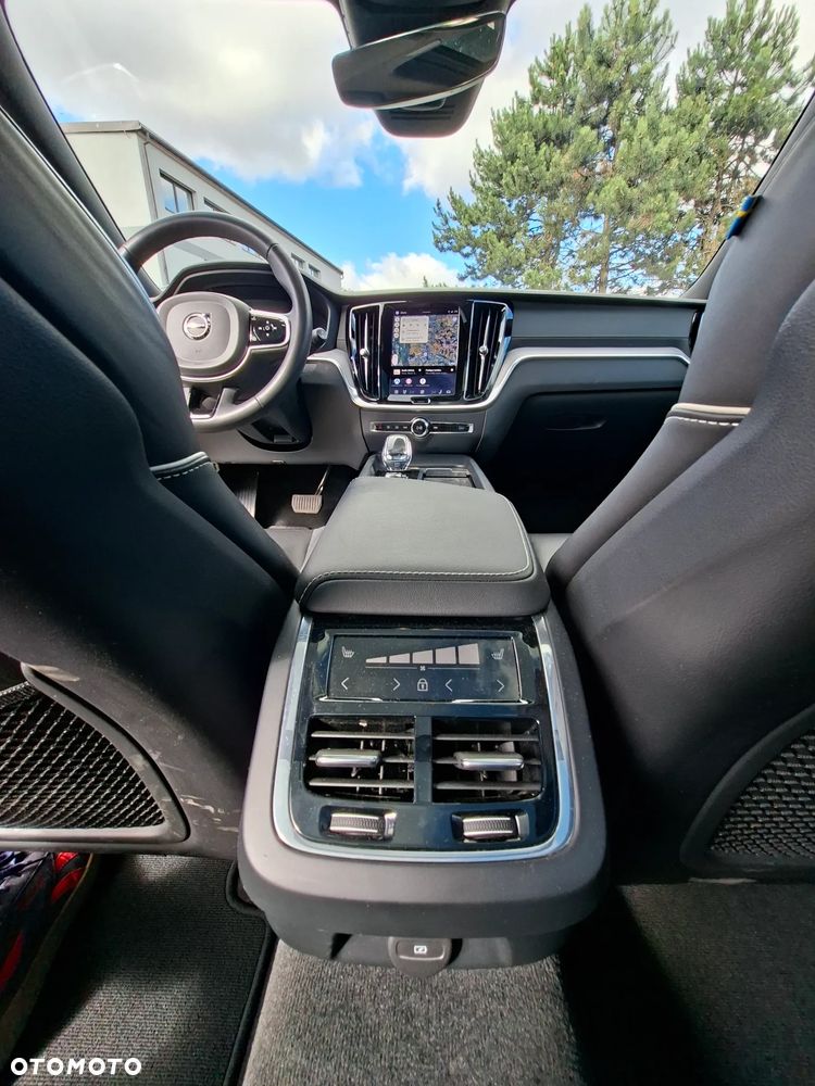 Volvo V60 B4 D Geartronic RDesign - 21