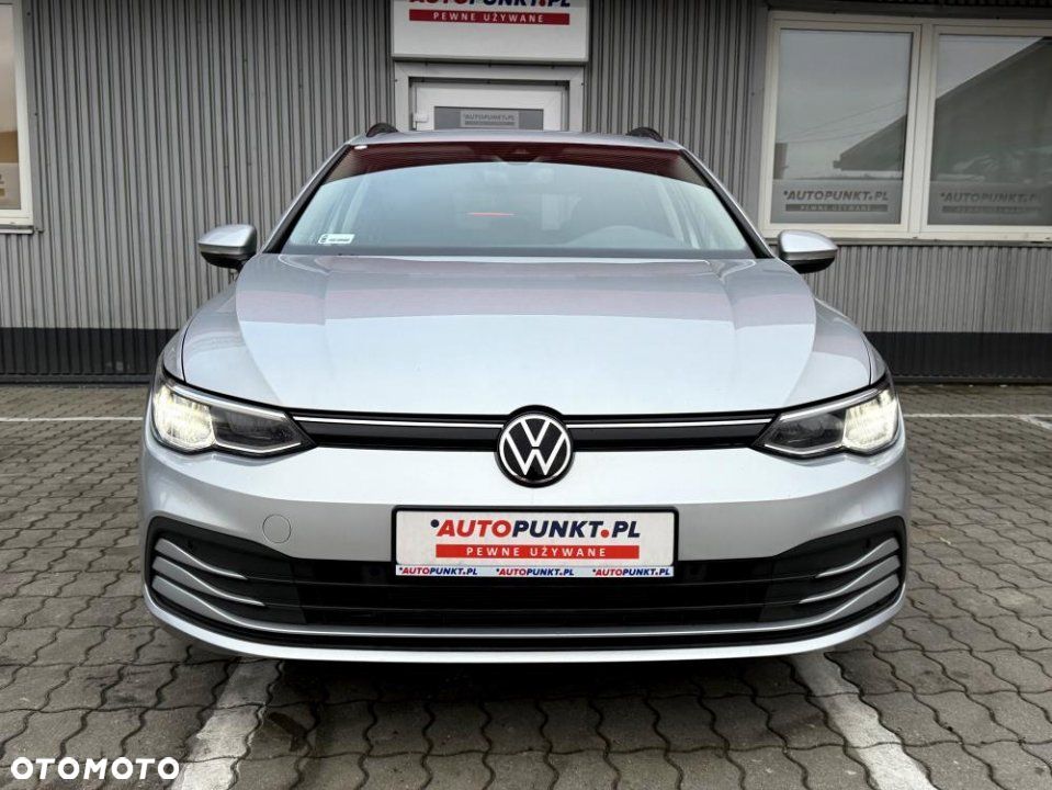Volkswagen Golf - 8