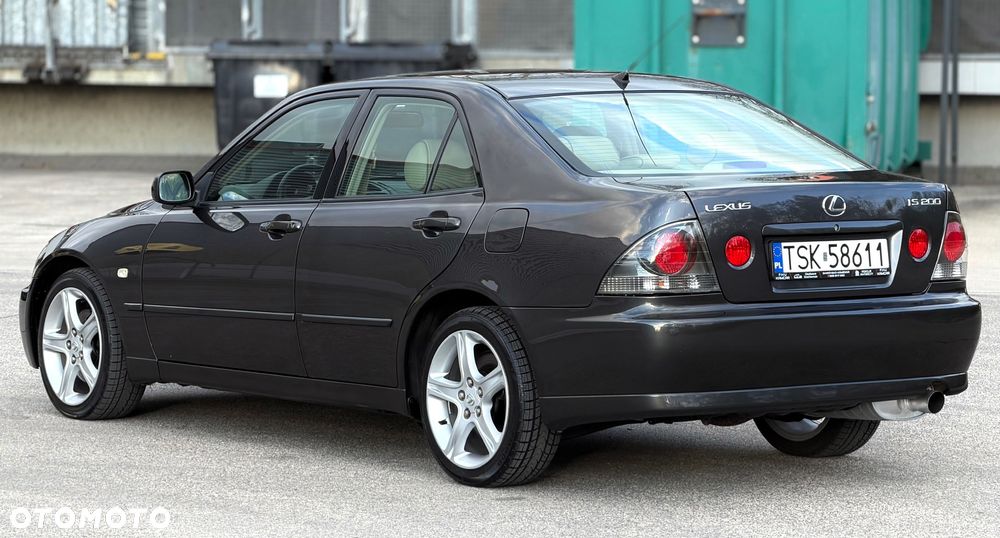 Lexus IS 200 Prestige - 4