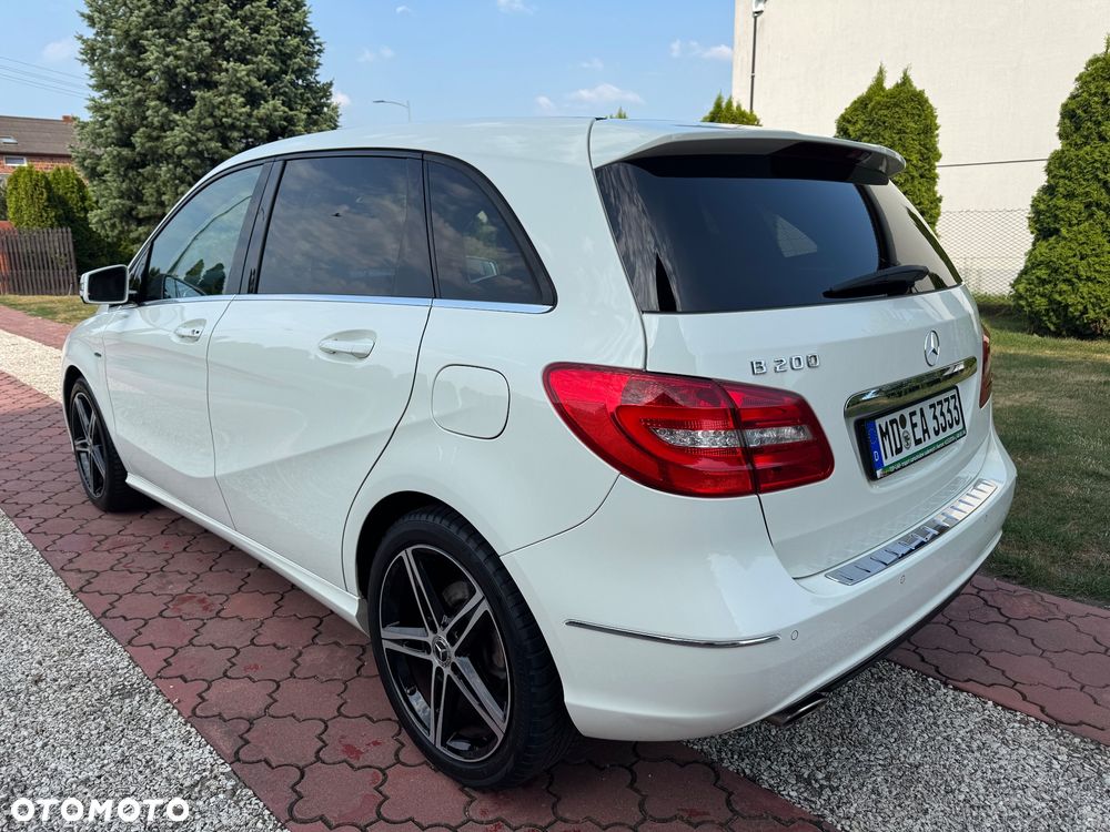 Mercedes-Benz Klasa B 200 7G-DCT AMG Line - 7