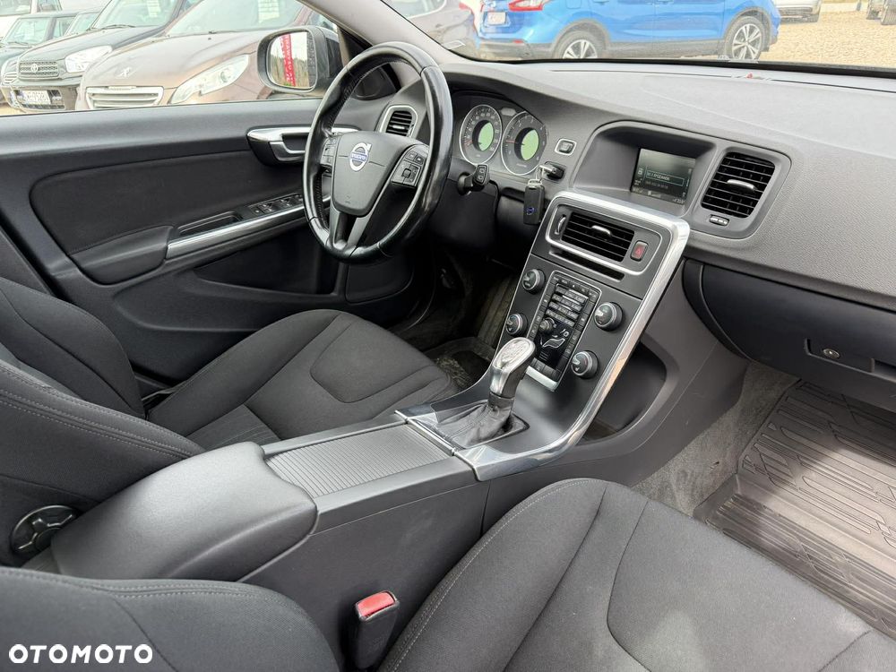 Volvo V60 D3 Geartronic Summum - 9