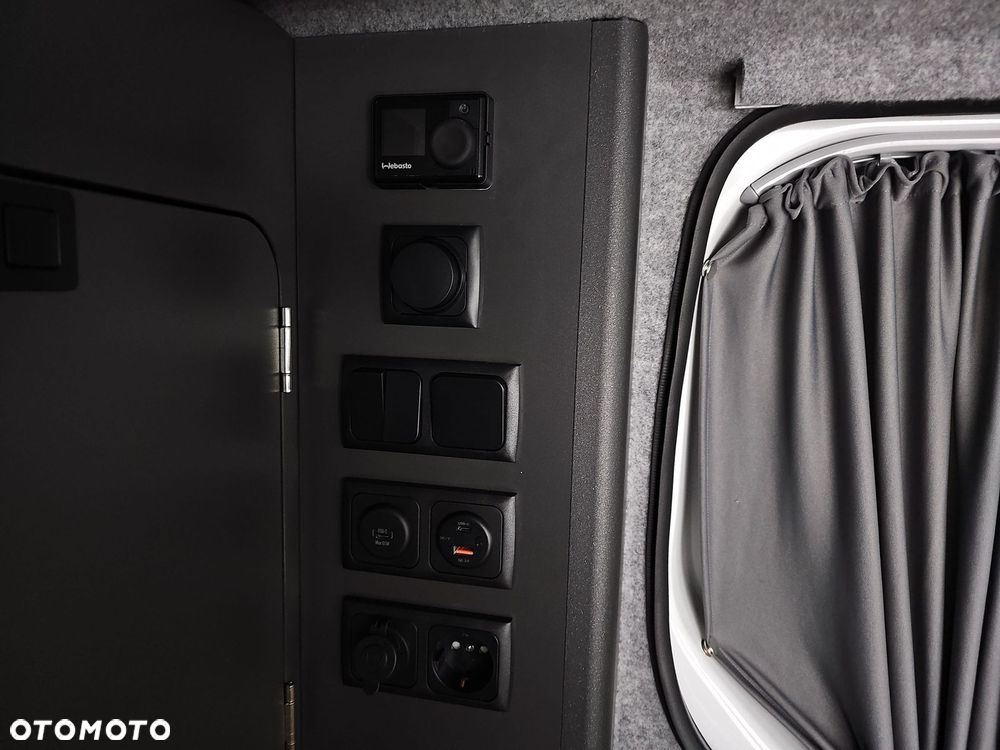 Renault Trafic 2.0 dCi Escapade EDC - 9