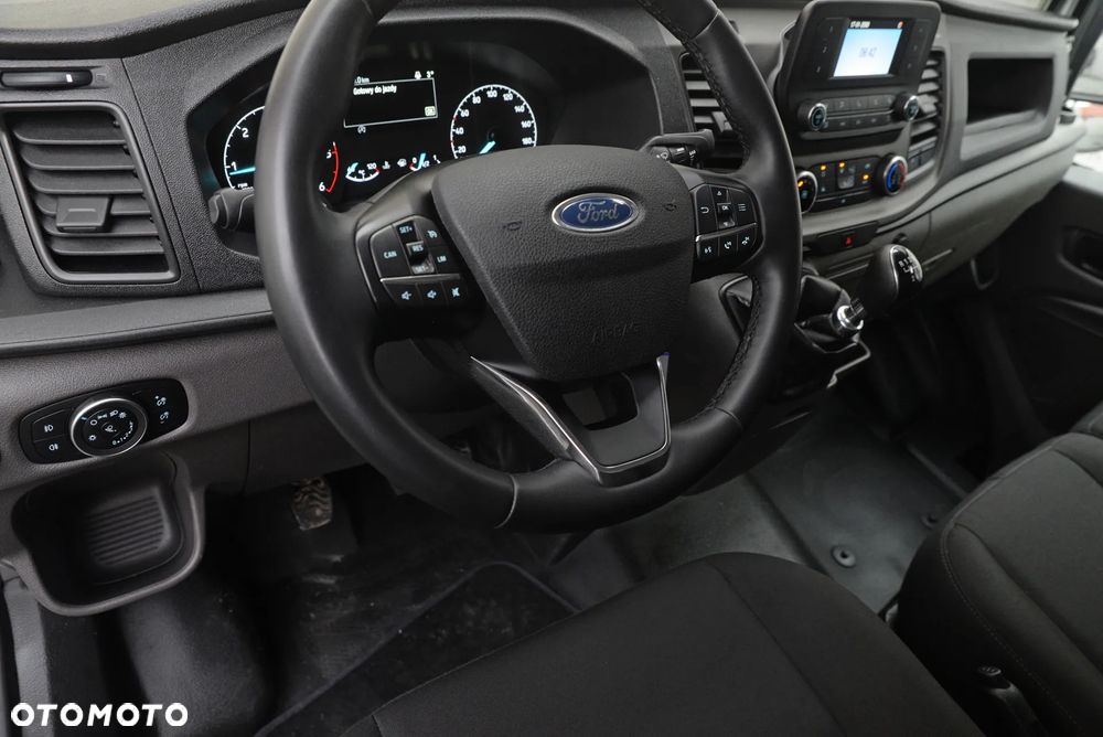 Ford Transit - 28