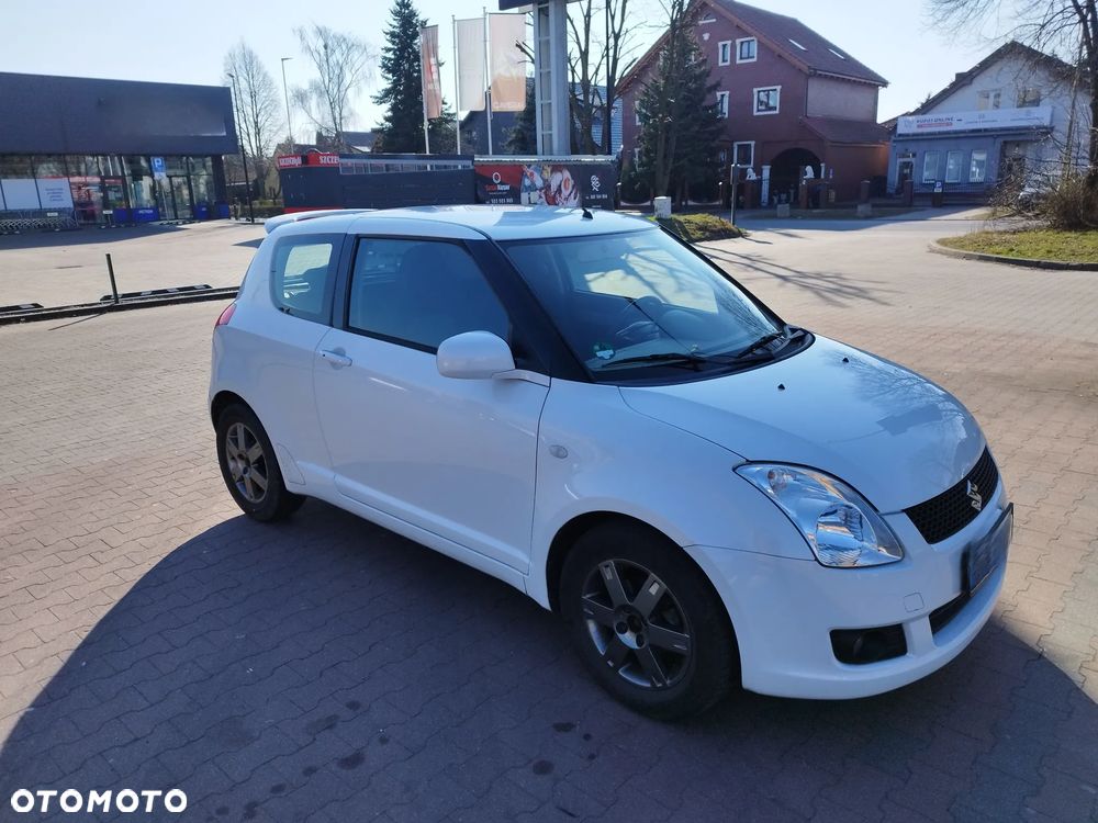 Suzuki Swift 1.3 GC - 22
