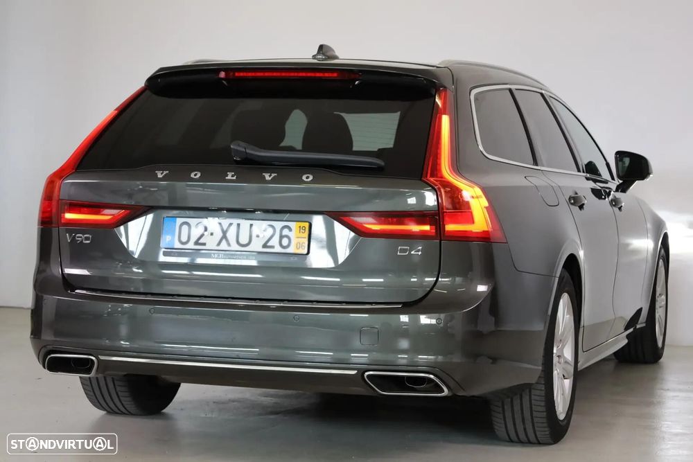 Volvo V90 2.0 D4 Momentum Plus Geartronic - 19