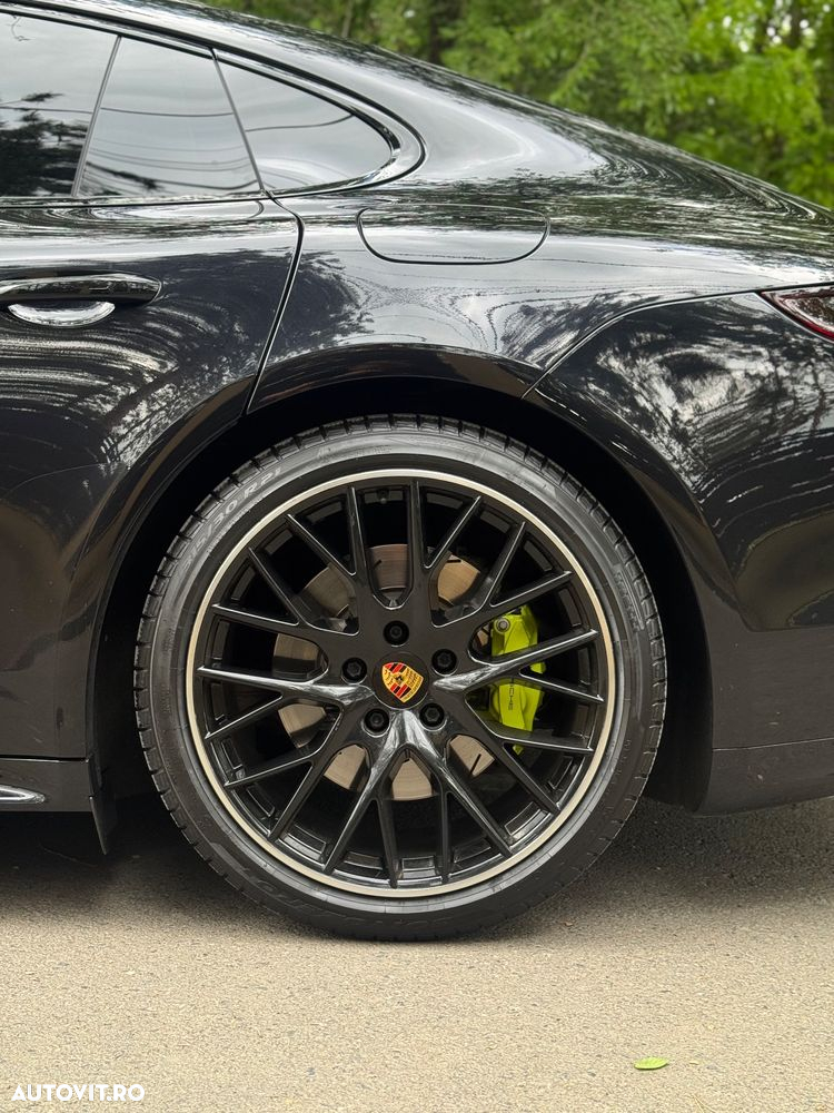 Porsche Panamera 4 E-Hybrid - 17