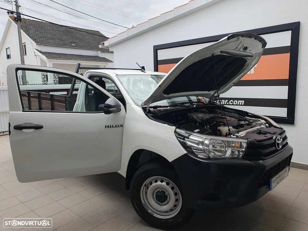 Toyota Hilux 2.4 D-4D 2WD CE CM - 13