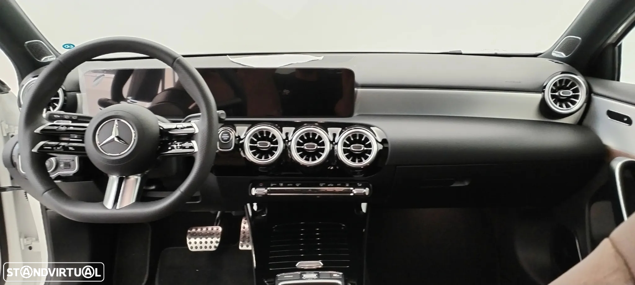Mercedes-Benz A 250 e - 18