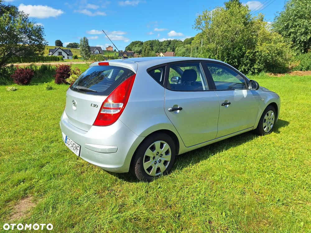 Hyundai i30 1.4 Base - 8