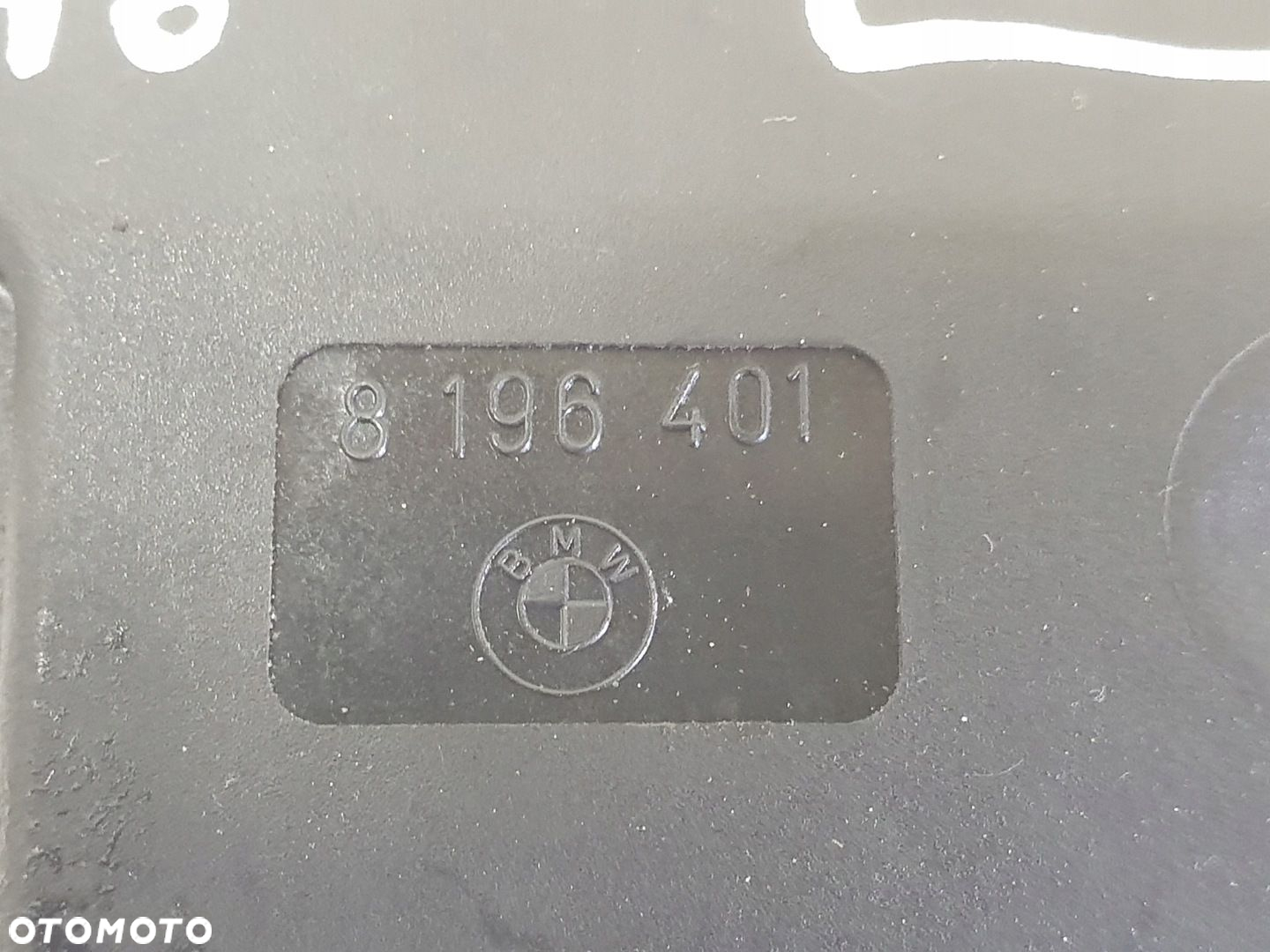 BMW E46 E90 E91 ZAMEK KLAPY BAGAŻNIKA 8196401 - 2