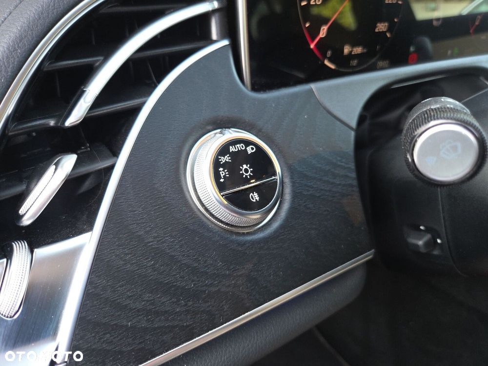 Mercedes-Benz Klasa E 220 d mHEV 4-Matic Avantgarde 9G-Tronic - 21