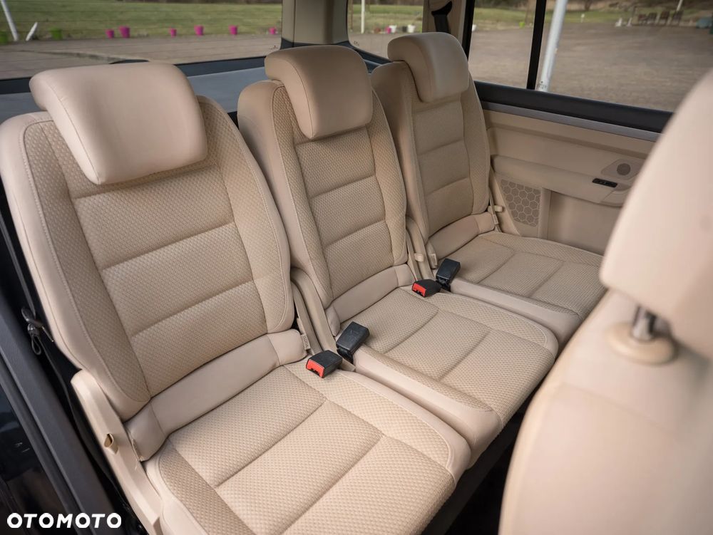 Volkswagen Touran 2.0 TDI DPF BlueMotion Technology DSG Life - 29