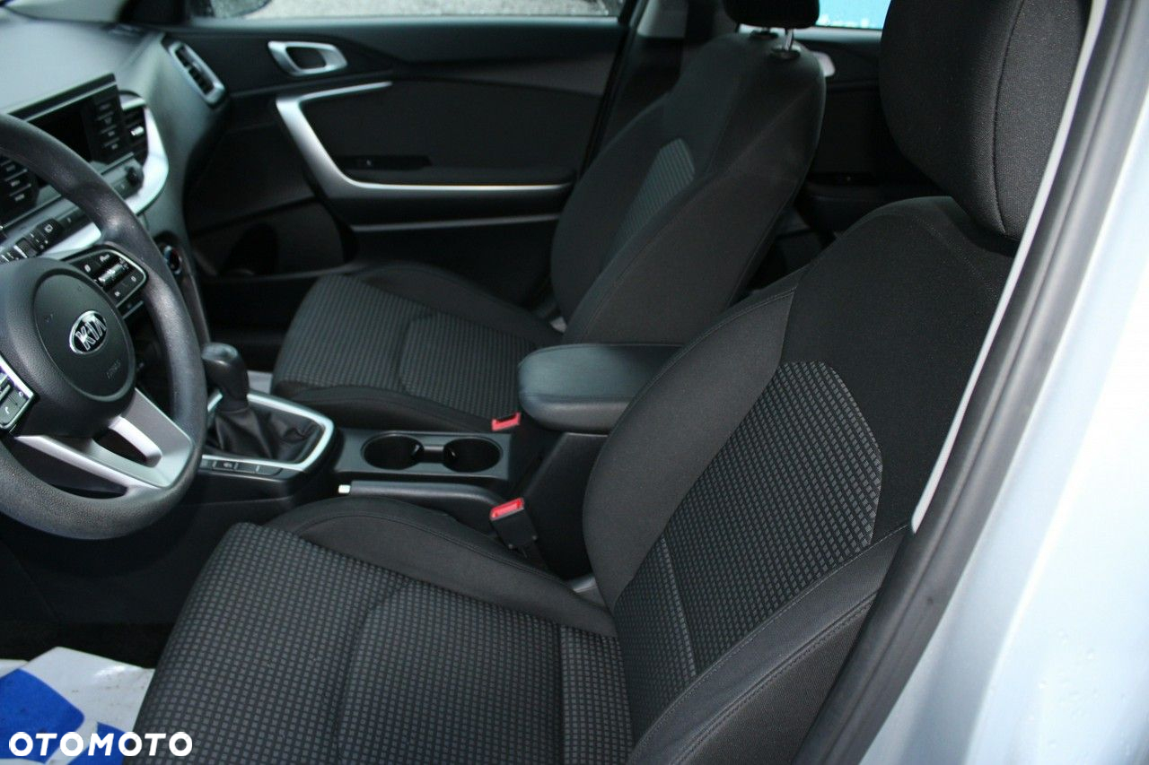 Kia Ceed - 14